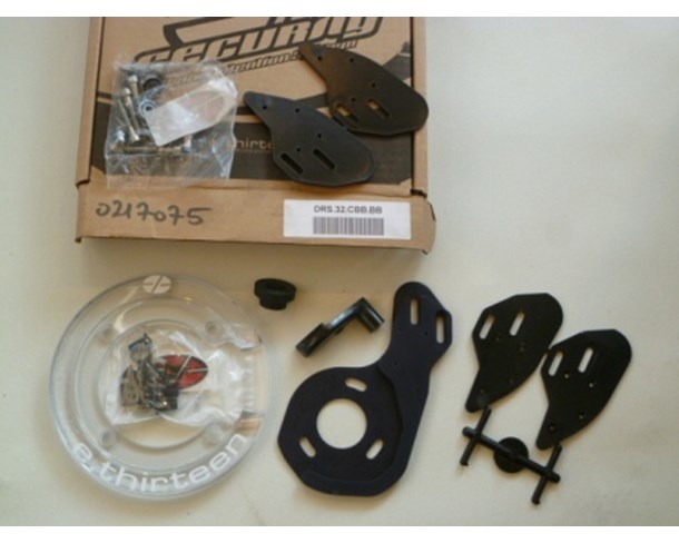 E13 Vodilica DRS.32-BB-mount prozirno-crno-crni