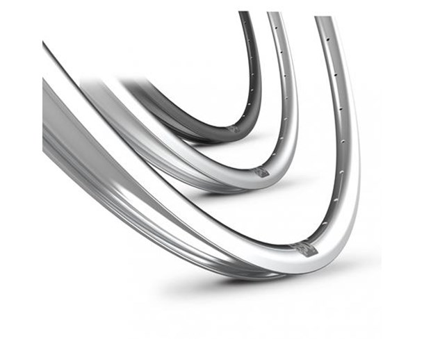 Obruč 28" Mach1 690 silver 32-rupe